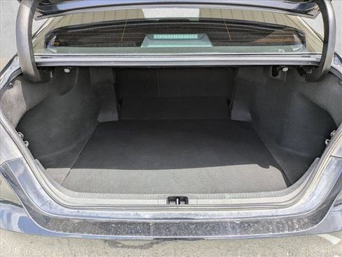 Used 2022 Toyota Camry LE FWD image 6