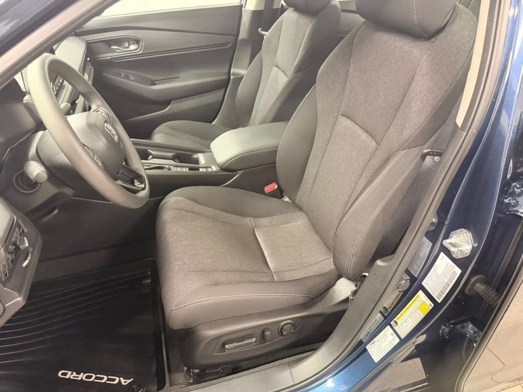 Certified 2025 Honda Accord SE image 31