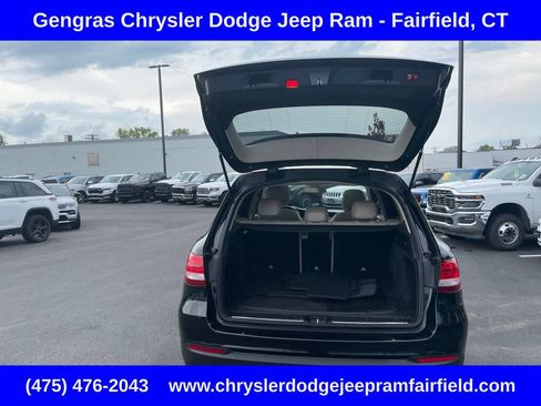 Used 2019 Mercedes-Benz GLC 300 4MATIC image 32