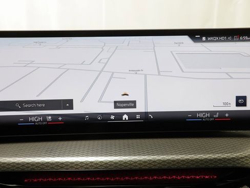 Certified 2025 BMW 330i xDrive Sedan w/ M Sport Package image 10