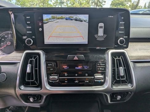 Certified 2023 Kia Sorento EX FWD image 25