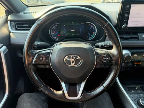 Used 2021 Toyota RAV4 SE w/ Weather & Moonroof Package AWD/4WD image 20