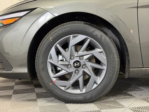 New 2026 Hyundai Elantra Hybrid FWD image 8