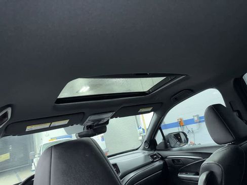 Used 2023 Honda Passport EX-L image 24