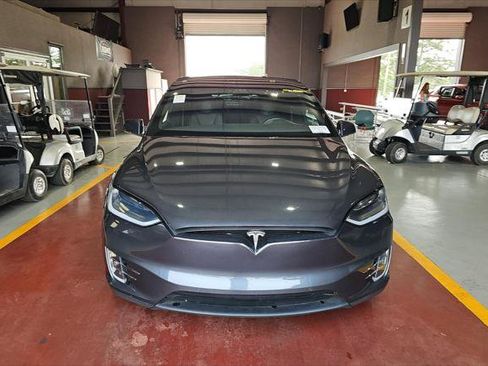 Used 2017 Tesla Model X 90D AWD/4WD image 3