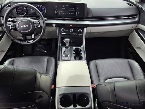 Certified 2023 Kia Carnival LX image 13