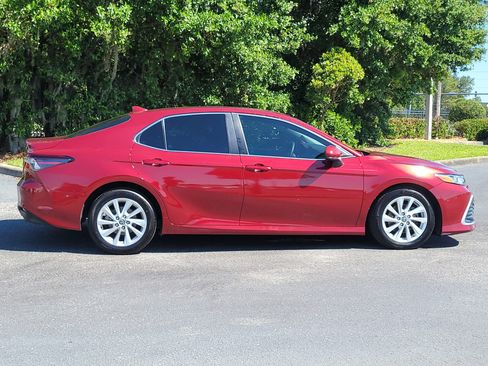 Used 2021 Toyota Camry LE FWD image 8