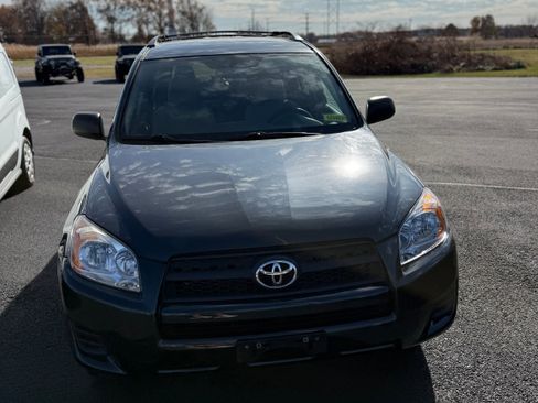 Used 2012 Toyota RAV4 image 2