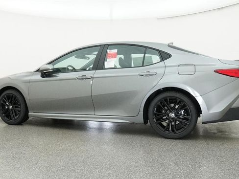 New 2026 Toyota Camry SE FWD image 39