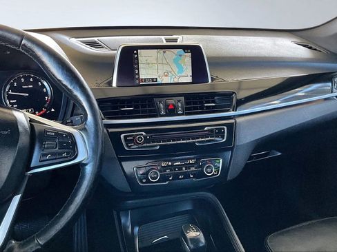 Used 2018 BMW X1 xDrive28i AWD/4WD image 9