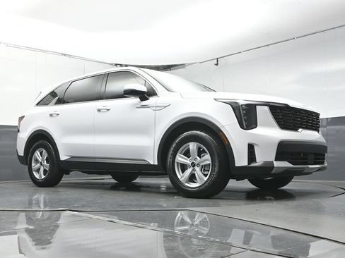 Used 2026 Kia Sorento LX FWD image 38