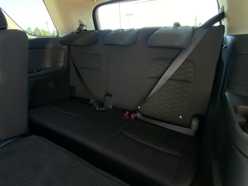 Used 2025 Nissan Pathfinder SV AWD/4WD image 16