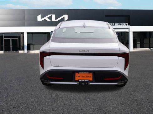 New 2025 Kia K4 LXS image 4