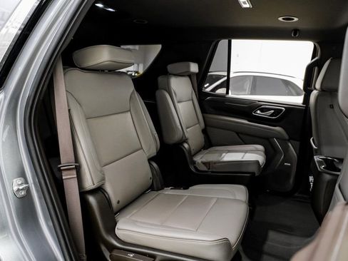 Used 2021 GMC Yukon SLT image 32