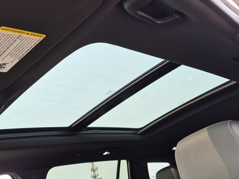 Certified 2023 Cadillac XT6 Premium Luxury FWD image 17