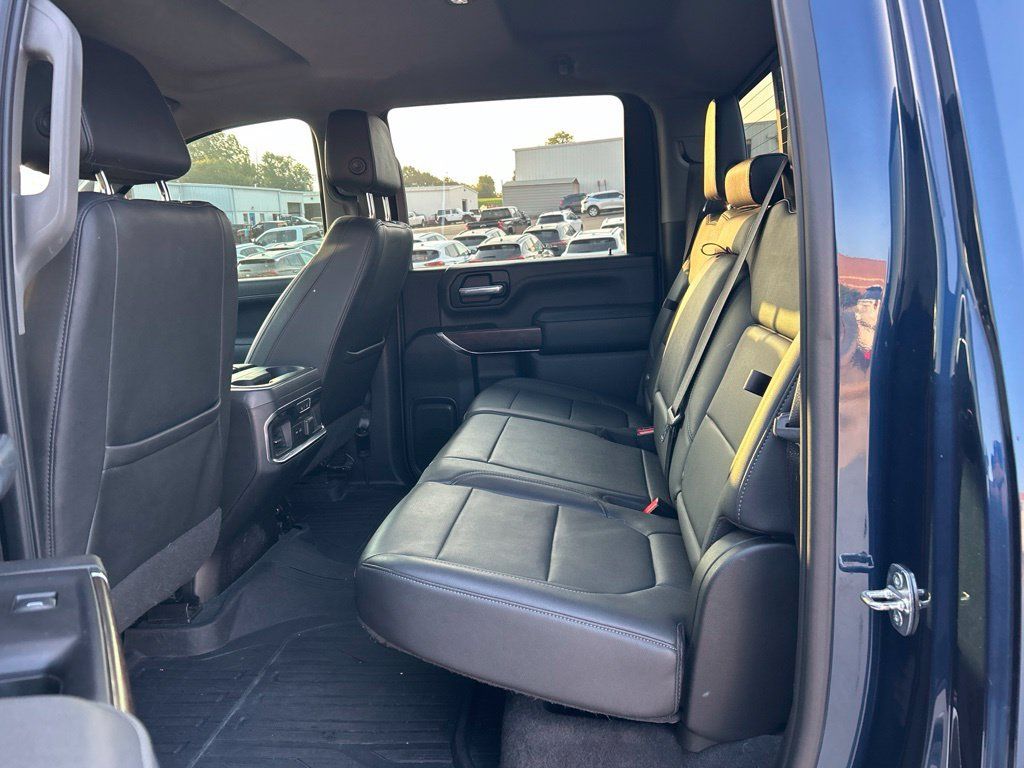 Used 2021 GMC Sierra 2500 SLT w/ SLT Premium Package AWD/4WD image 10