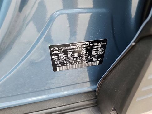 New 2025 Hyundai Ioniq 5 SE image 32