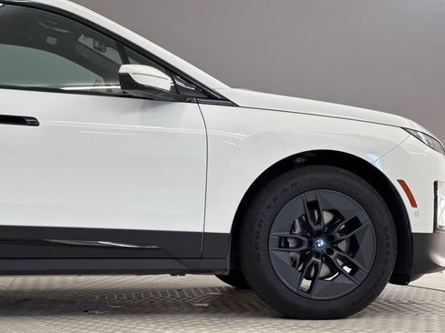 Used 2024 BMW iX xDrive50 w/ Premium Package AWD/4WD image 36