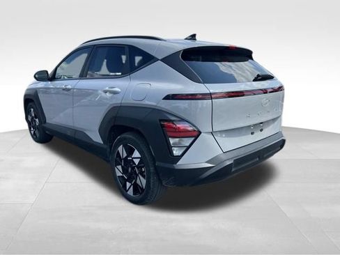 Used 2025 Hyundai Kona SEL FWD image 5