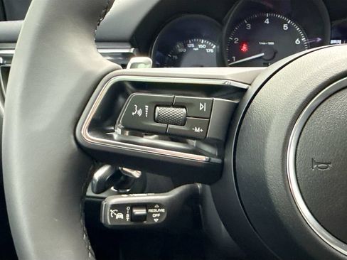Used 2026 Porsche Macan AWD/4WD image 14
