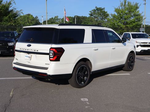 Used 2022 Ford Expedition Max Limited AWD/4WD image 10