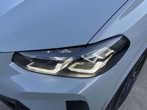 Used 2024 BMW X4 xDrive30i w/ Premium Package image 8