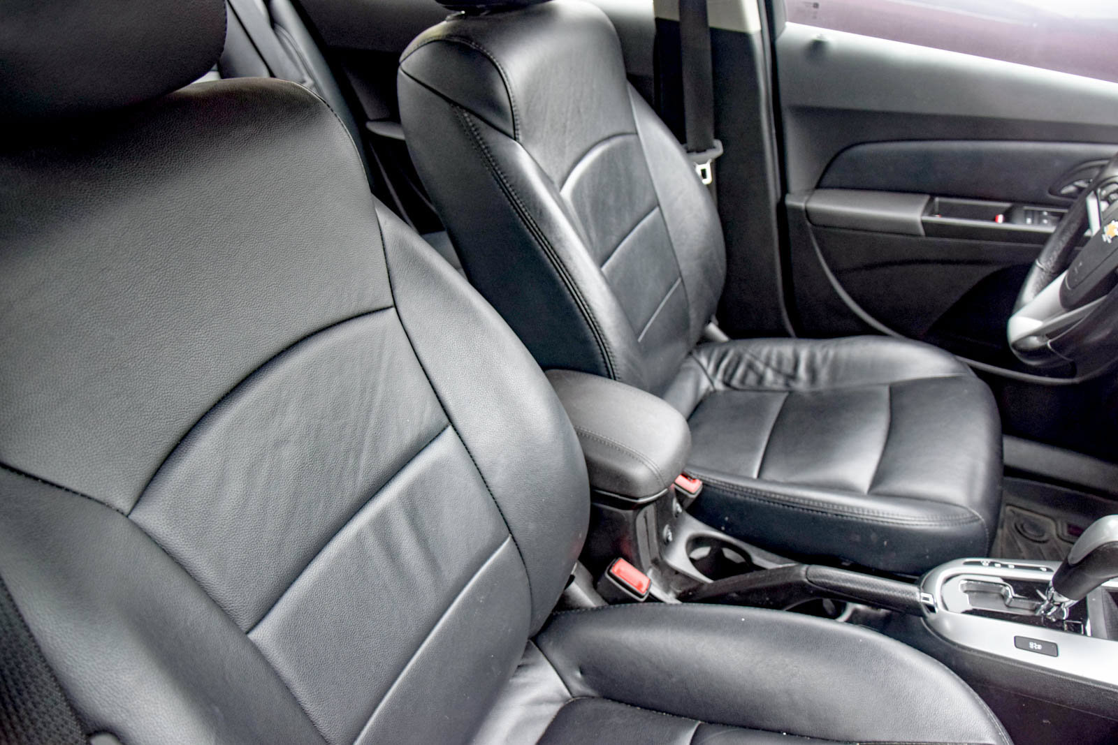 Used 2013 Chevrolet Cruze LT w/ RS Package FWD image 9