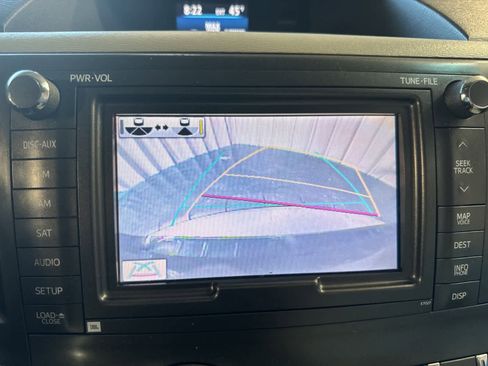 Used 2013 Toyota Sienna Limited image 28