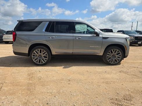 New 2026 GMC Yukon Denali Ultimate AWD/4WD image 4
