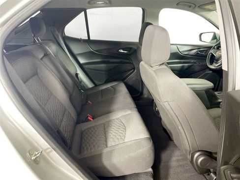 Used 2018 Chevrolet Equinox LT image 25