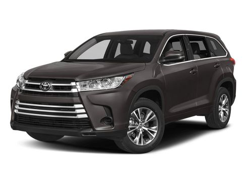 Used 2017 Toyota Highlander LE FWD image 1