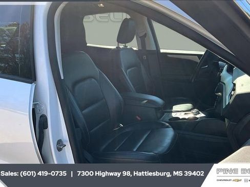 Used 2021 Ford Escape SEL image 6