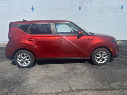Used 2025 Kia Soul LX w/ LX Technology Package