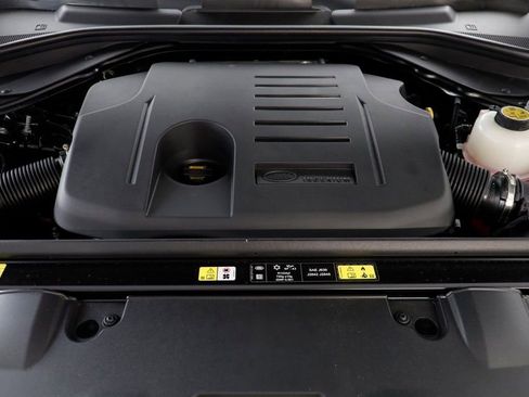 New 2025 Land Rover Range Rover SE AWD/4WD image 26