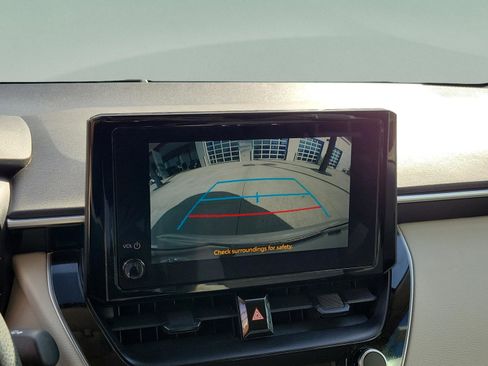 Used 2023 Toyota Corolla LE FWD image 17