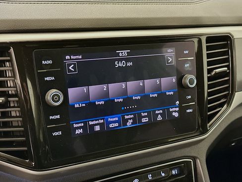 Used 2022 Volkswagen Atlas SEL Premium image 21