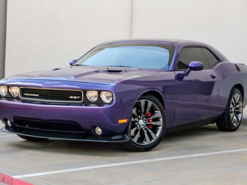 Used 2013 Dodge Challenger SRT8 w/ Harman Kardon Audio Group image 9