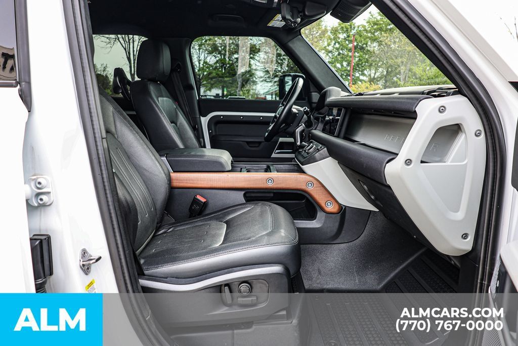 Used 2022 Land Rover Defender 110 X-Dynamic SE AWD/4WD image 20