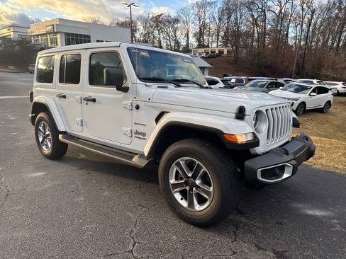 Used 2020 Jeep Wrangler Unlimited Sahara image 9