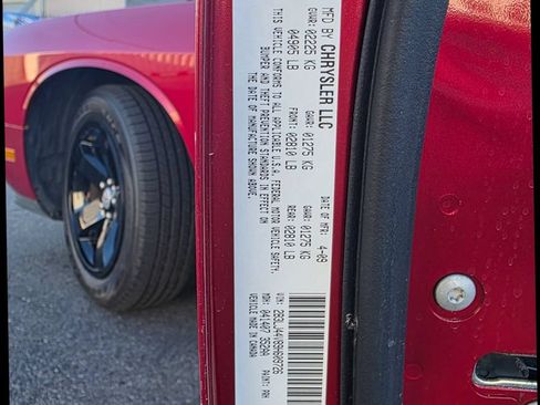 Used 2009 Dodge Challenger SE RWD image 12