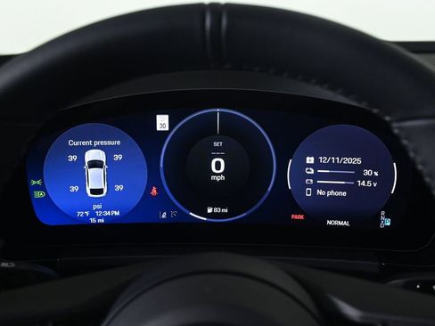 New 2025 Porsche Macan 4S Electric image 13