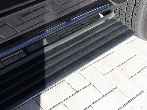 Used 2023 Cadillac Escalade Sport Platinum image 4