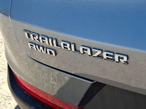 Used 2023 Chevrolet TrailBlazer LT w/ Convenience Package AWD/4WD image 30