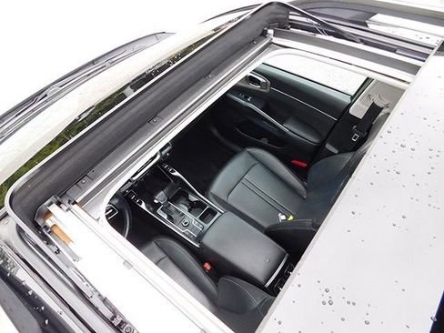 Used 2022 Kia Sorento S w/ Panoramic Sunroof Package image 10