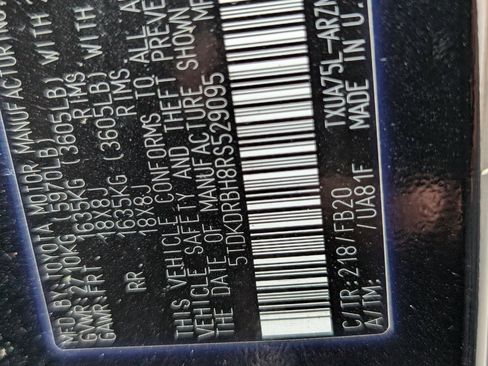 Used 2024 Toyota Highlander LE image 22