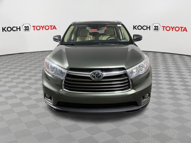 Used 2016 Toyota Highlander Limited Platinum AWD/4WD image 2