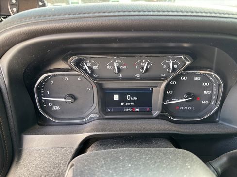 Used 2022 GMC Sierra 2500 AT4 w/ AT4 Preferred Package image 9