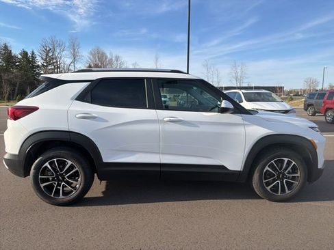 Used 2025 Chevrolet TrailBlazer LT image 6