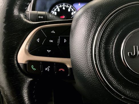 Used 2017 Jeep Renegade Trailhawk image 17
