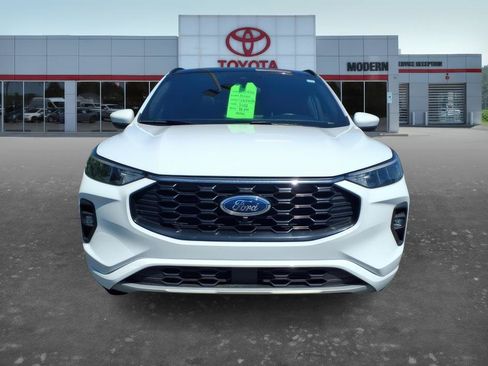 Used 2023 Ford Escape ST-Line Select AWD/4WD image 9